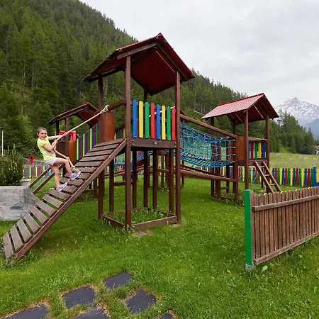 Sunny Hotel 4*