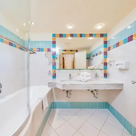 Sunny Ζόλντεν