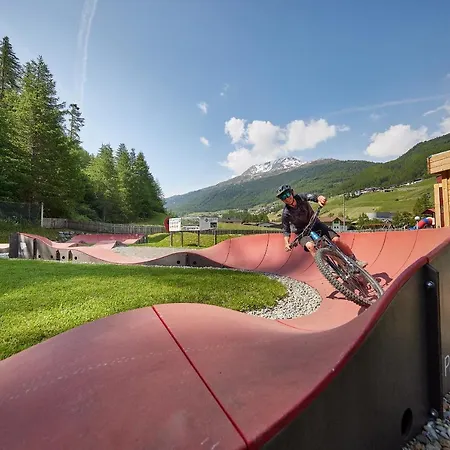 Sunny Ζόλντεν